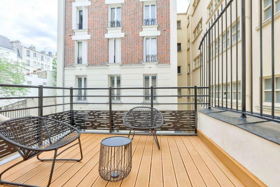 Terrace Getaway - Le Marais - with AC Apartment in Paris
