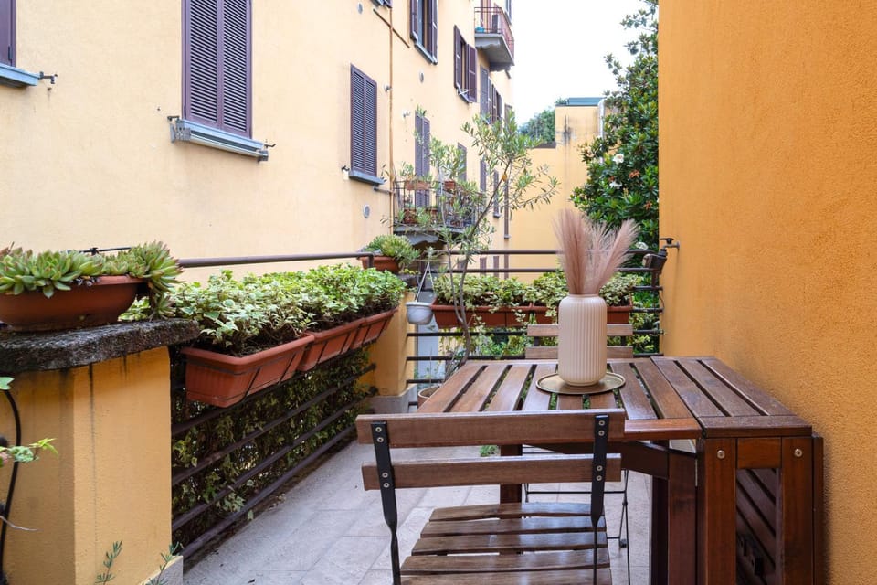 Property building, Garden, View (from property/room), Balcony/Terrace, Garden view