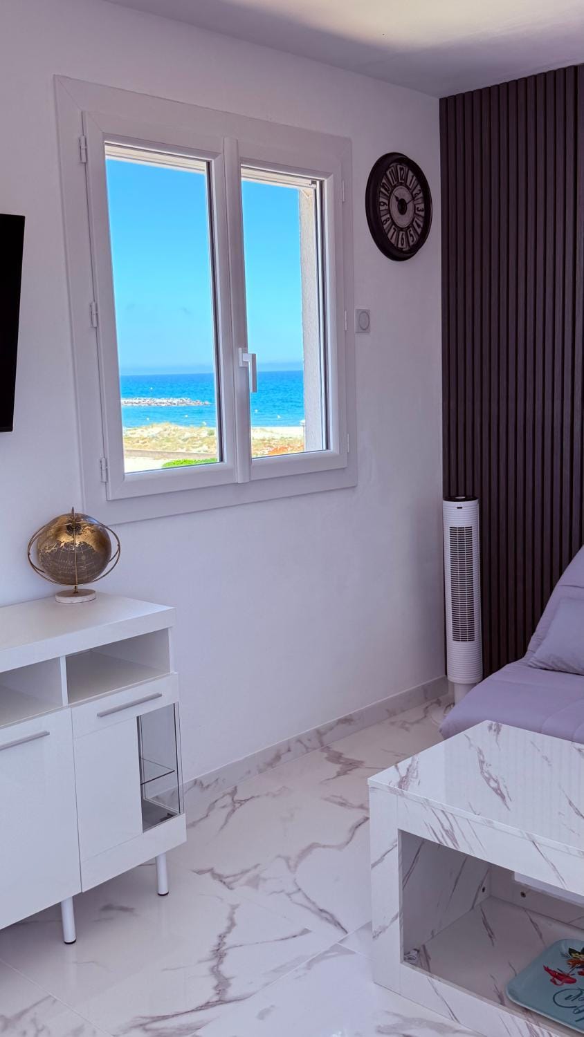 Appartement Moderne Vue Mer entièrement rénové Apartment in Le Barcarès
