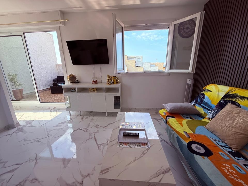 Vue Mer entièrement rénové terrasse & parking Apartment in Le Barcarès