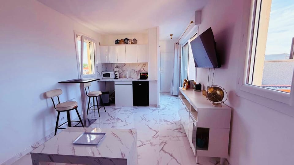 Appartement Moderne Vue Mer entièrement rénové Apartment in Le Barcarès