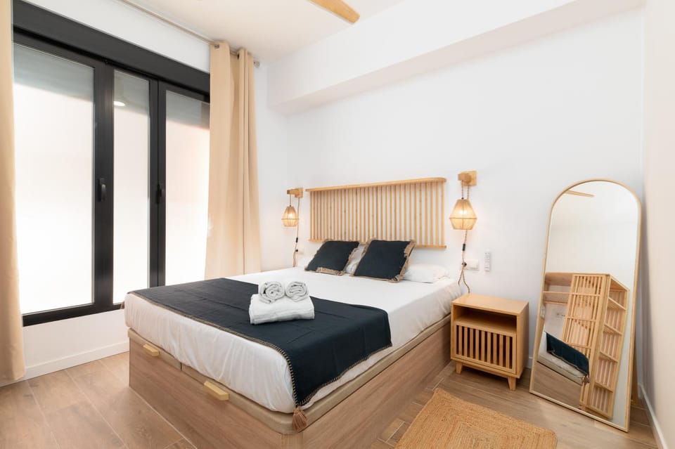 Bed, Photo of the whole room, Bedroom, towels, wardrobe