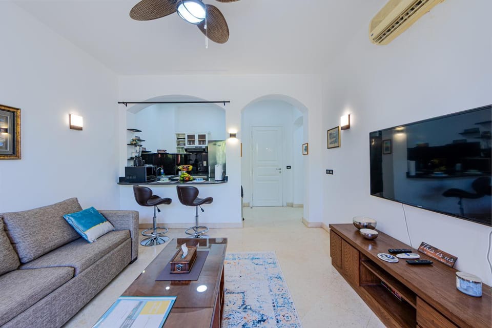 Living room, Dining area, kitchen