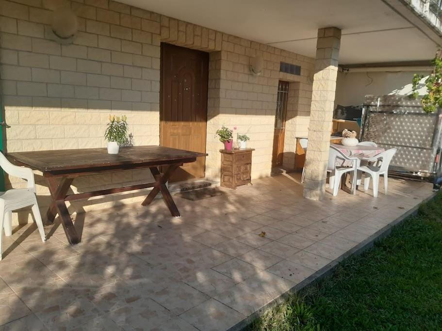 Patio, Dining area