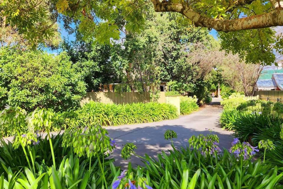 Garden, Parking