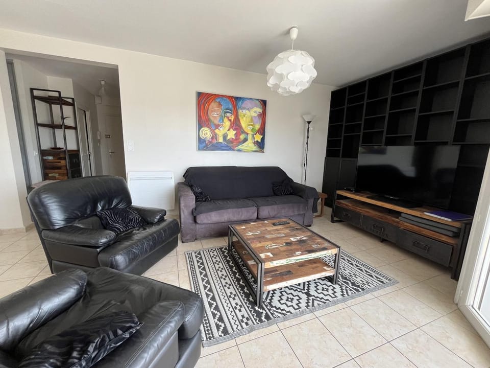 Communal lounge/ TV room, Living room