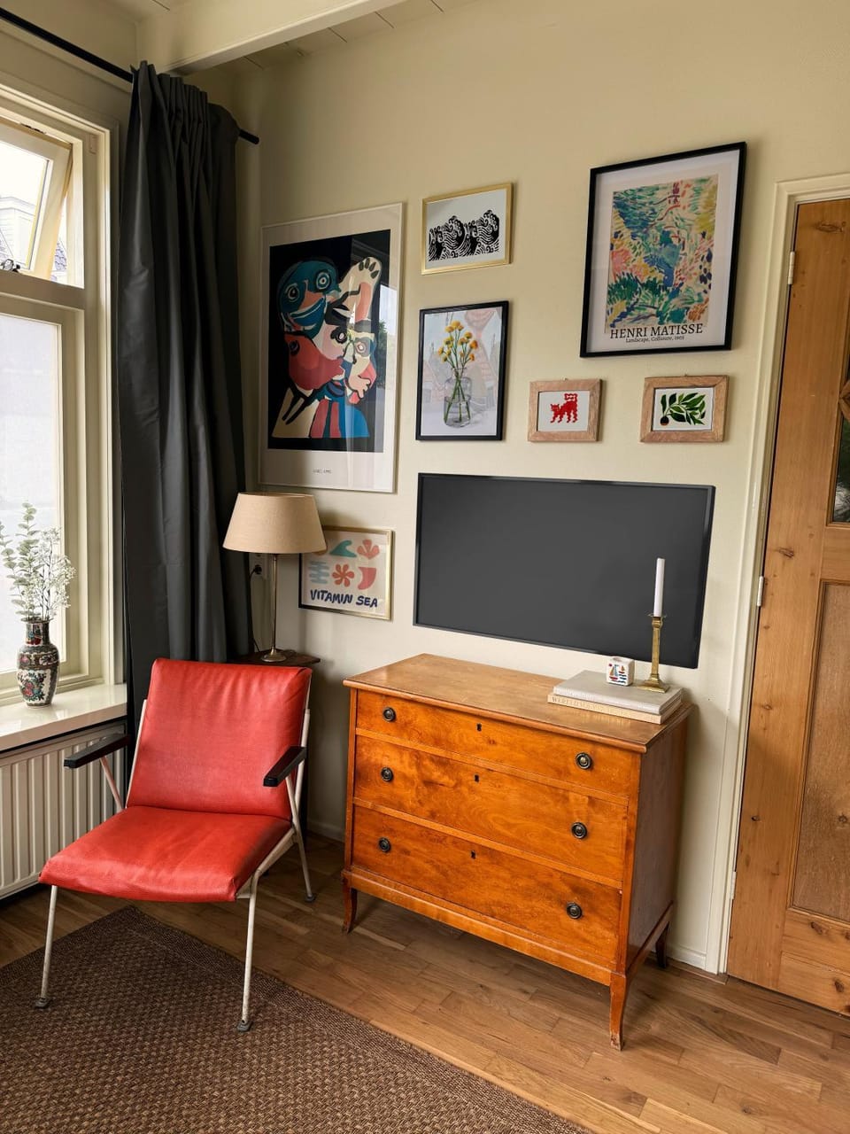 TV and multimedia, Seating area
