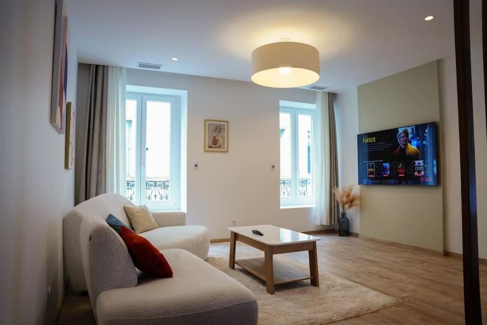 L'Écrin Stéphanois - Appartement Premium avec Climatisation - 2 Chambres - 4 Personnes - Centre-ville Apartment in Saint-Étienne