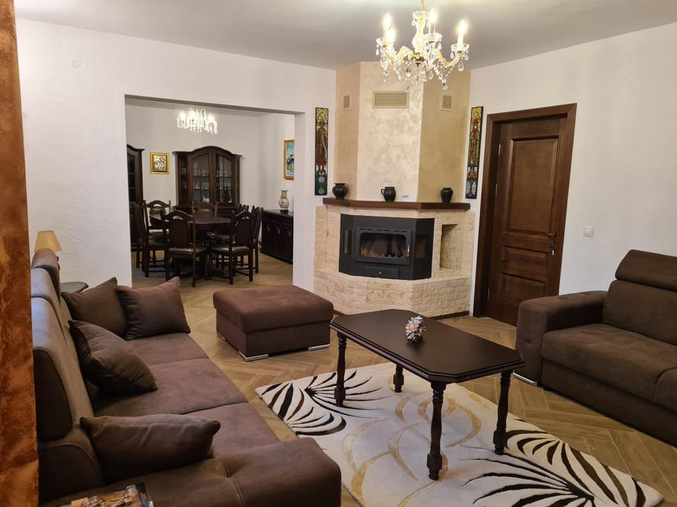 Living room, Seating area, flat iron