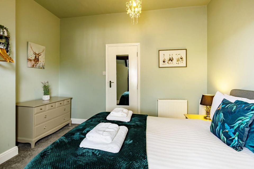 The Penthouse Queen Margaret's Lodge Apartment in Scarborough