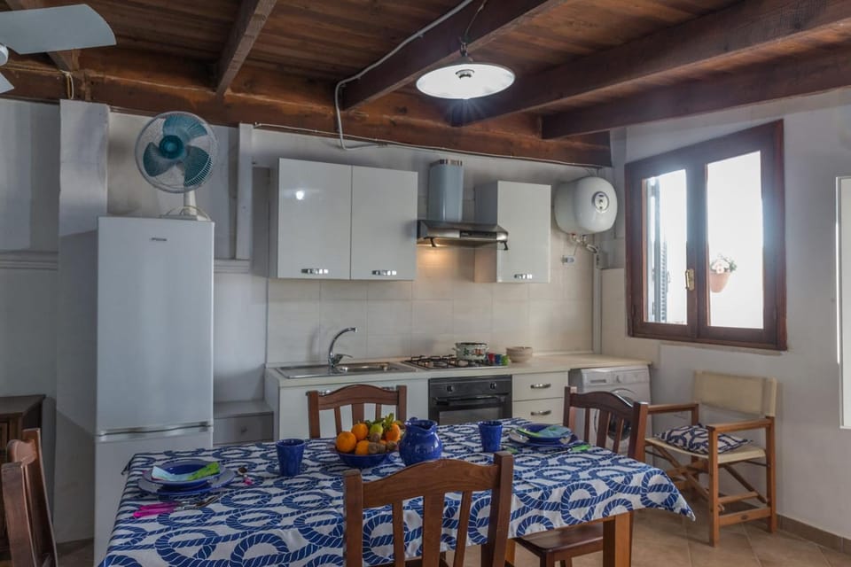 Kitchen or kitchenette, Living room, Dining area, oven, stove