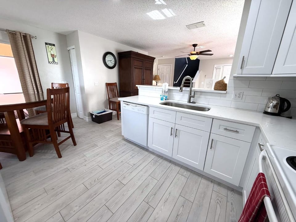 Lake View Villa - Southern Dunes Upgraded House in Haines City