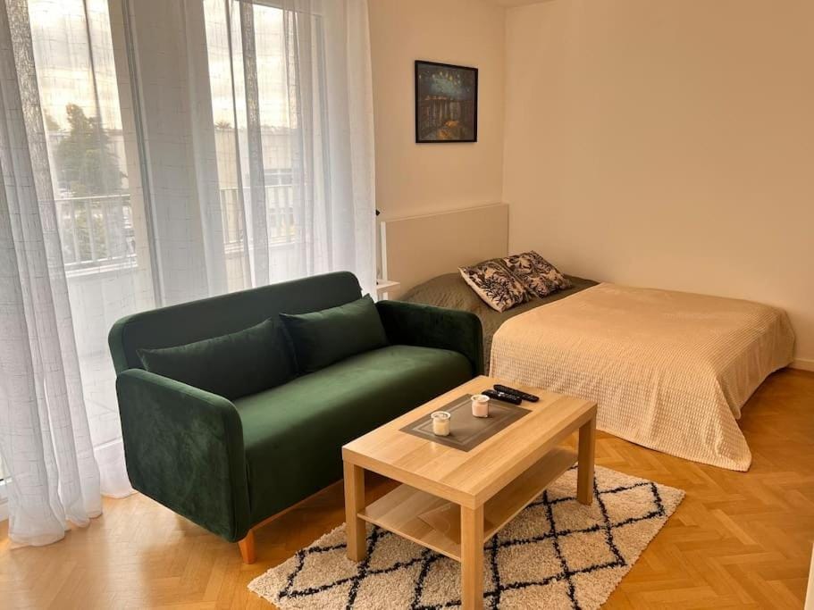 Studio à 3 min Gare Massy-TGV Apartment in Massy