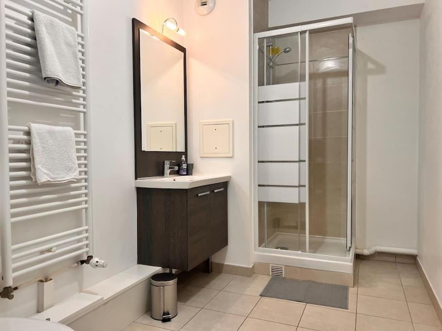Studio à 3 min Gare Massy-TGV Apartment in Massy