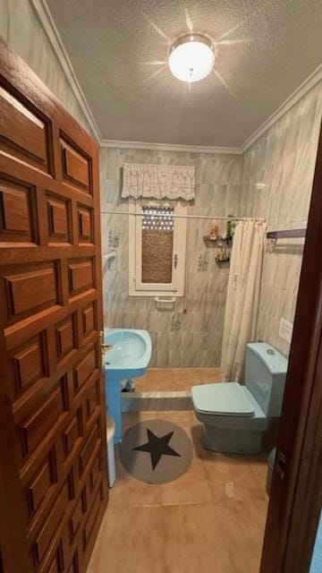 Shower, Toilet