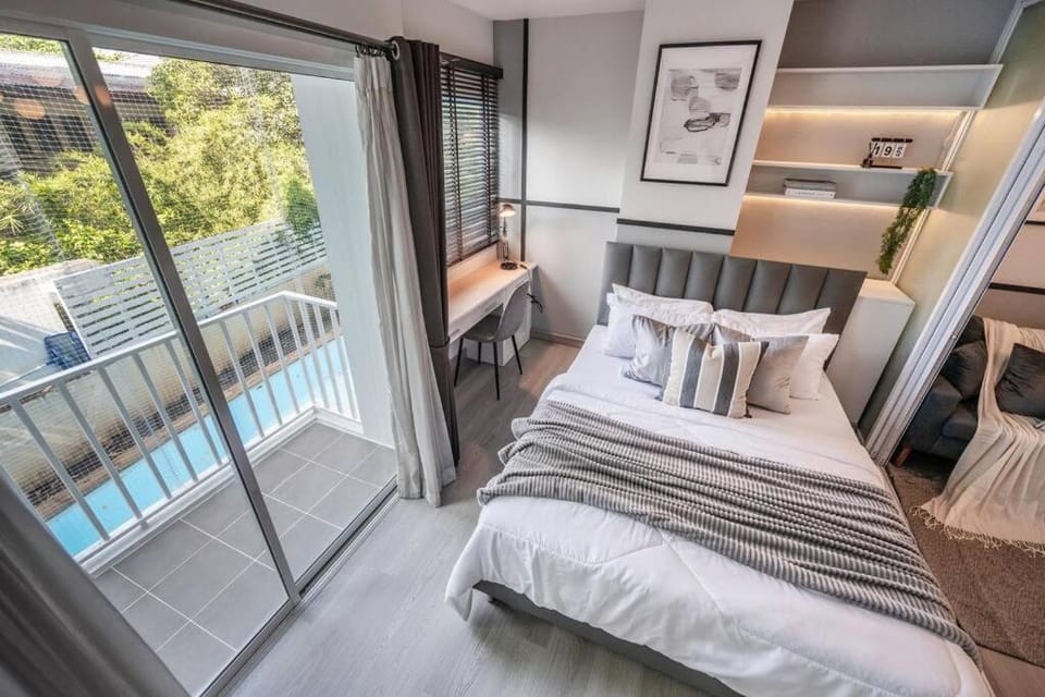 Sense of London BTS Baring Apartment in Bangkok