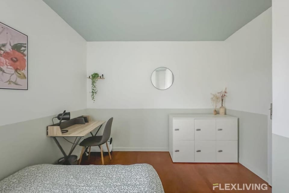Flexliving - Whole Flat - Losserand Apartment in Paris