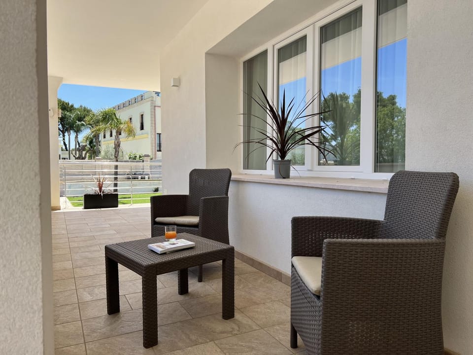 Day, View (from property/room), Balcony/Terrace, Garden view