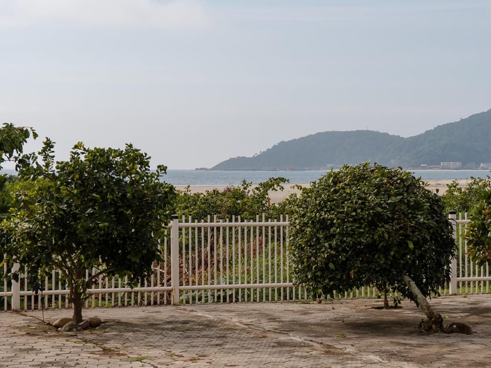 Unidade do térreo: casa à beira mar XJ6722 Villa in São Francisco do Sul