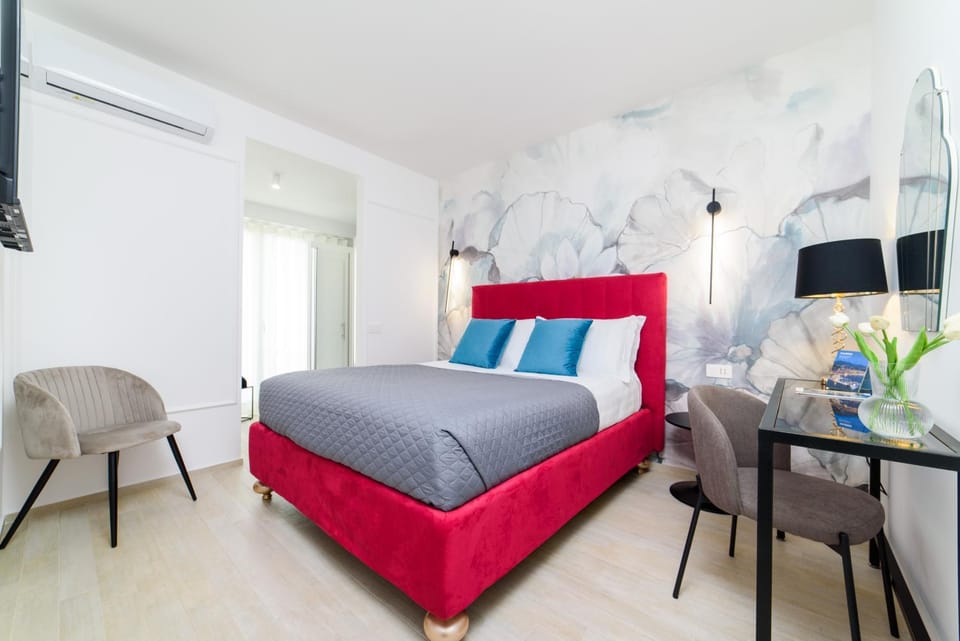 Bed, Photo of the whole room, Bedroom, air conditioner