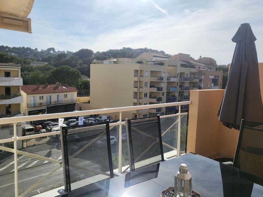 Magnifique appartement en centre-ville av parking Apartment in Cavalaire-sur-Mer