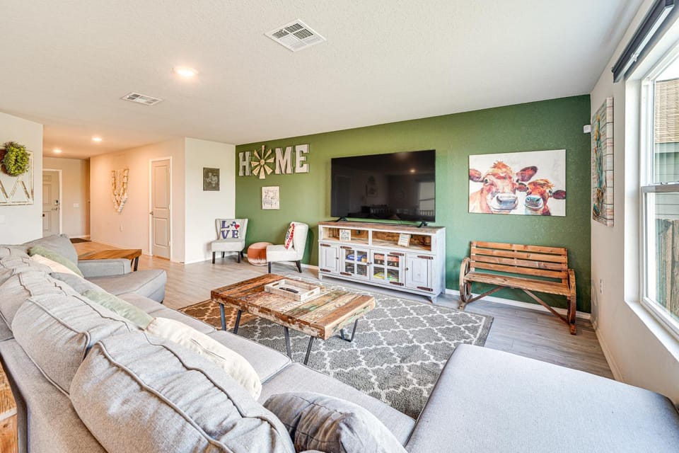 10 Mi to Dtwn: Spacious San Antonio Home! House in San Antonio