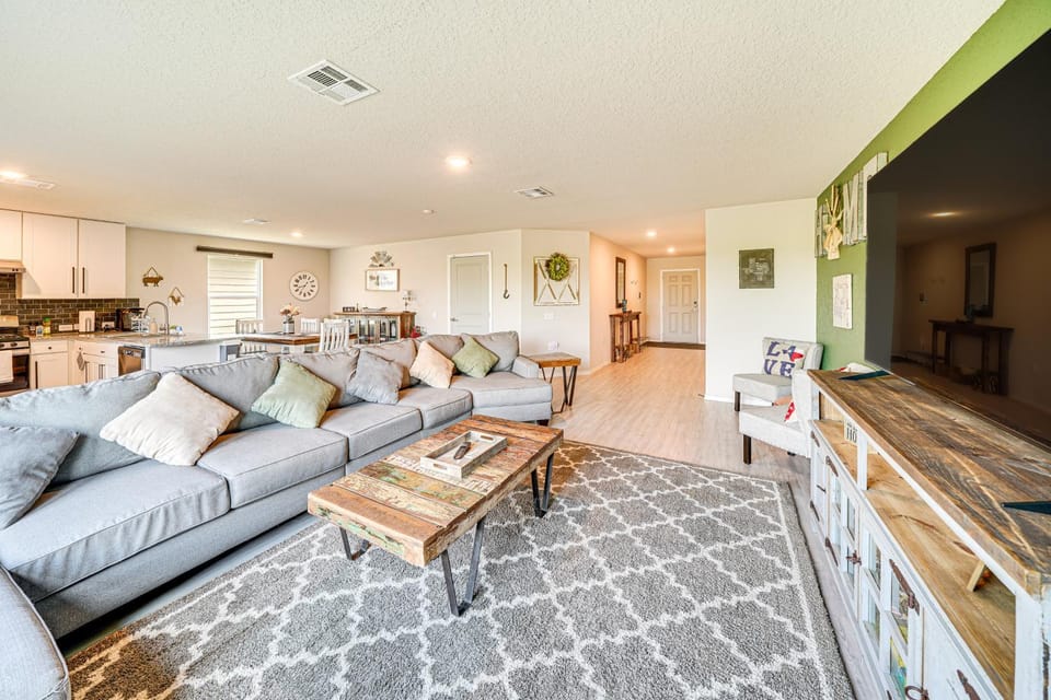 10 Mi to Dtwn: Spacious San Antonio Home! House in San Antonio