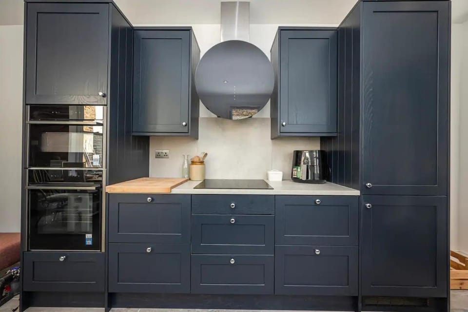 Coffee/tea facilities, Kitchen or kitchenette, Other, oven