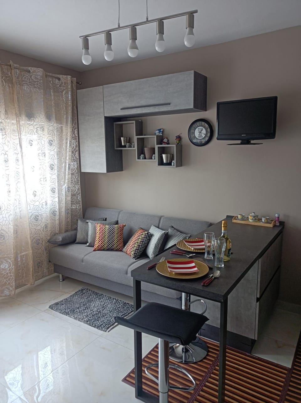 Communal lounge/ TV room, TV and multimedia, Kitchen or kitchenette, Dining area