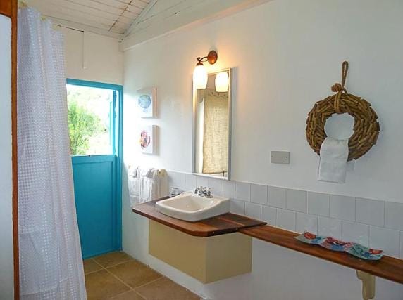 Sugarapple Bequia Beach Cottage House in Caribbean