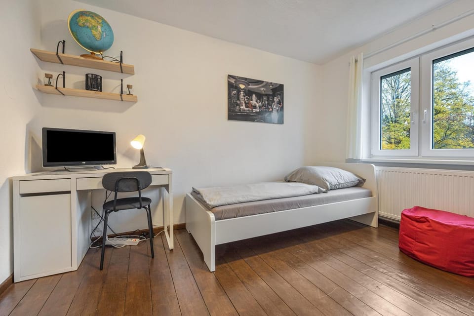 Property building, Living room, Bedroom