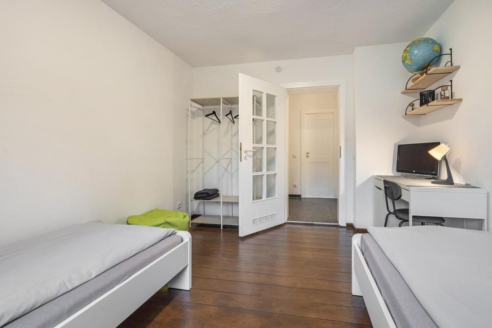 Property building, Living room, Bedroom