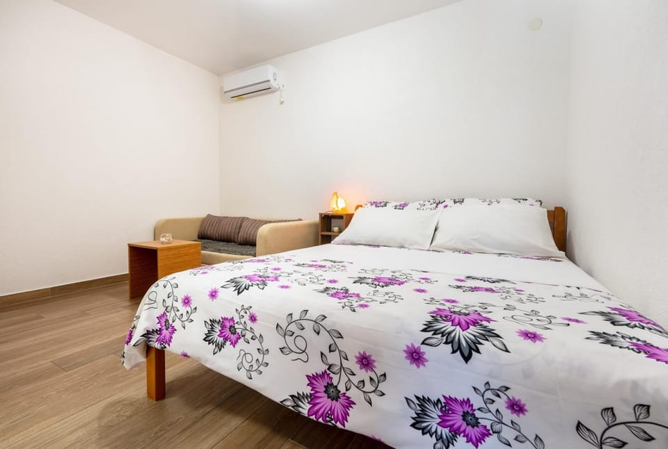 Guest House Ardiana Bed and Breakfast in Neum