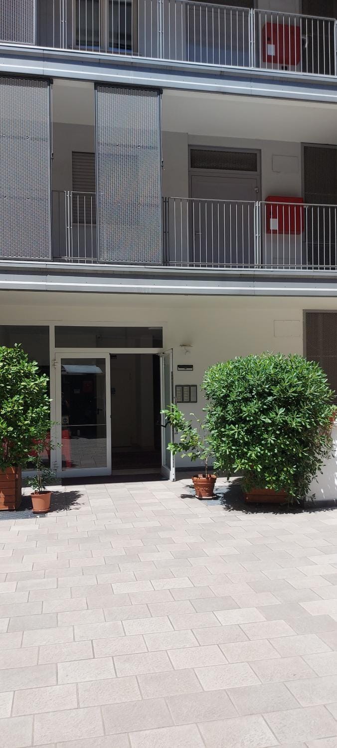 Property building, Internal: Not applicable to any particular room