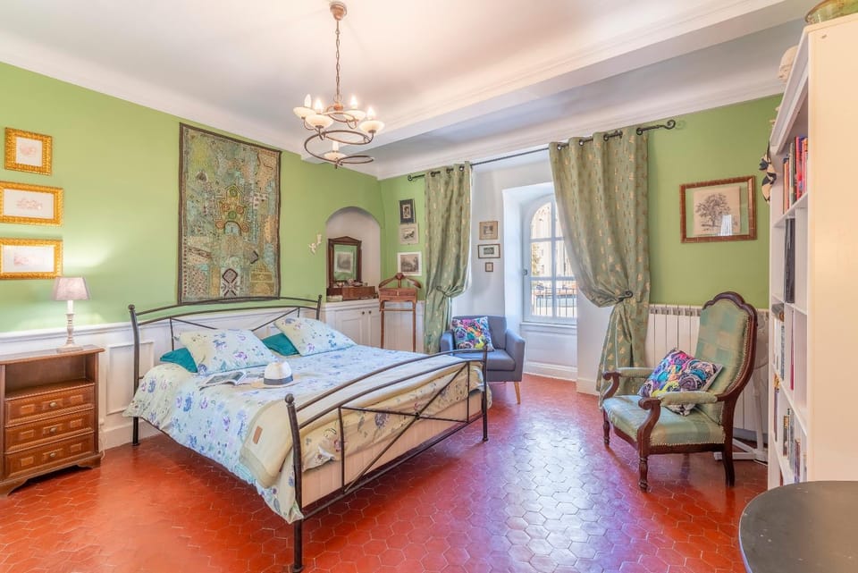 Property building, Living room, Bedroom