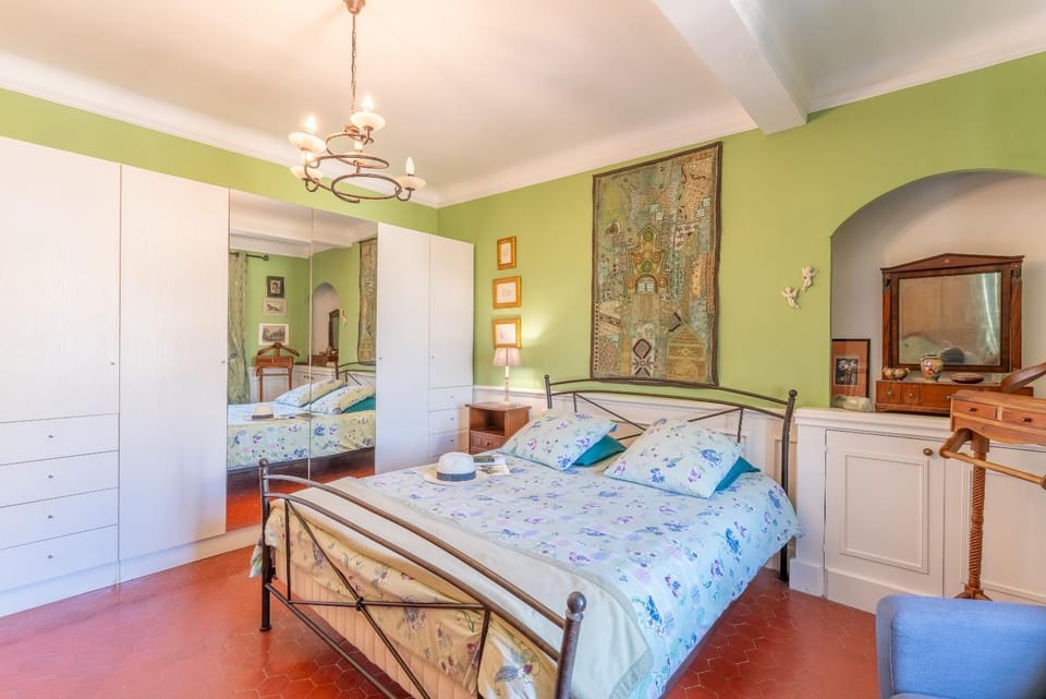 Living room, Bedroom