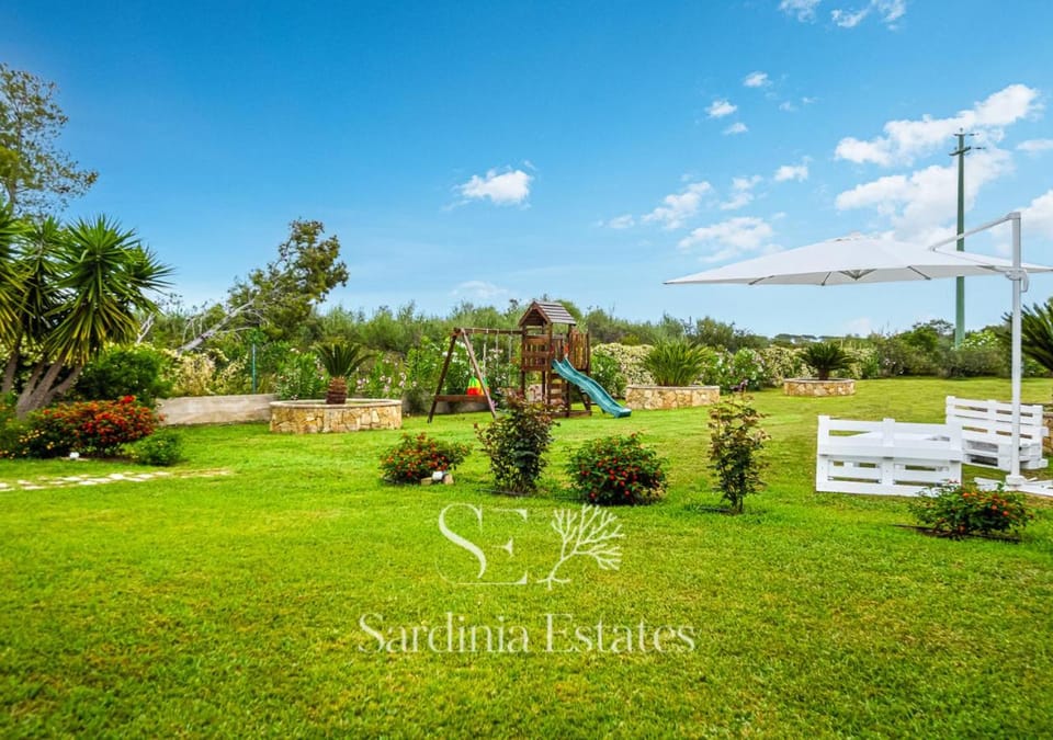 Spring, Day, Natural landscape, Children play ground, Garden
