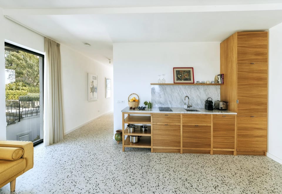 Coffee/tea facilities, Kitchen or kitchenette, minibar, toaster