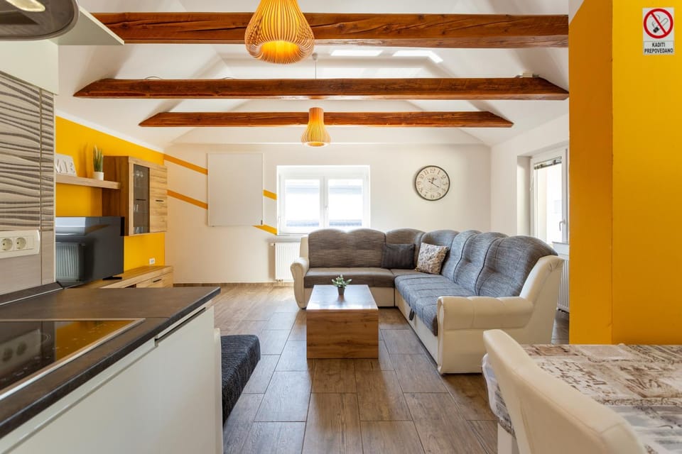 Kitchen or kitchenette, Living room, Seating area