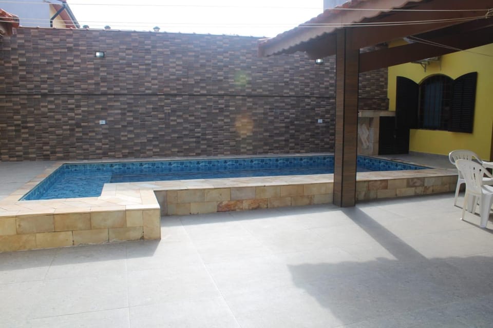 Recanto Dourado Villa in Peruíbe