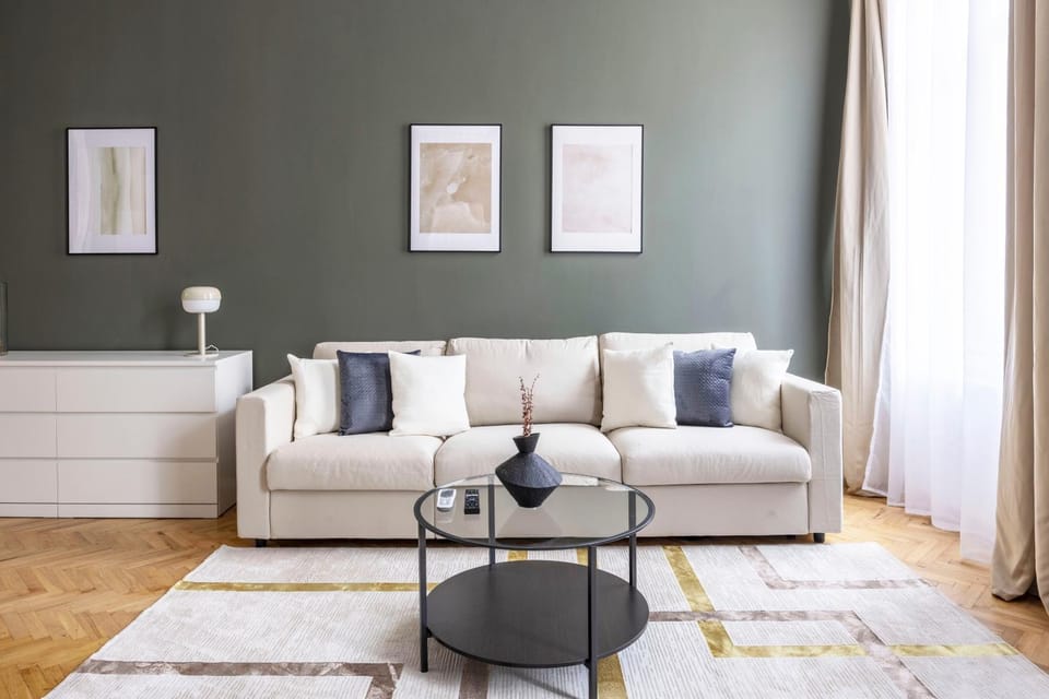 Living room, Seating area