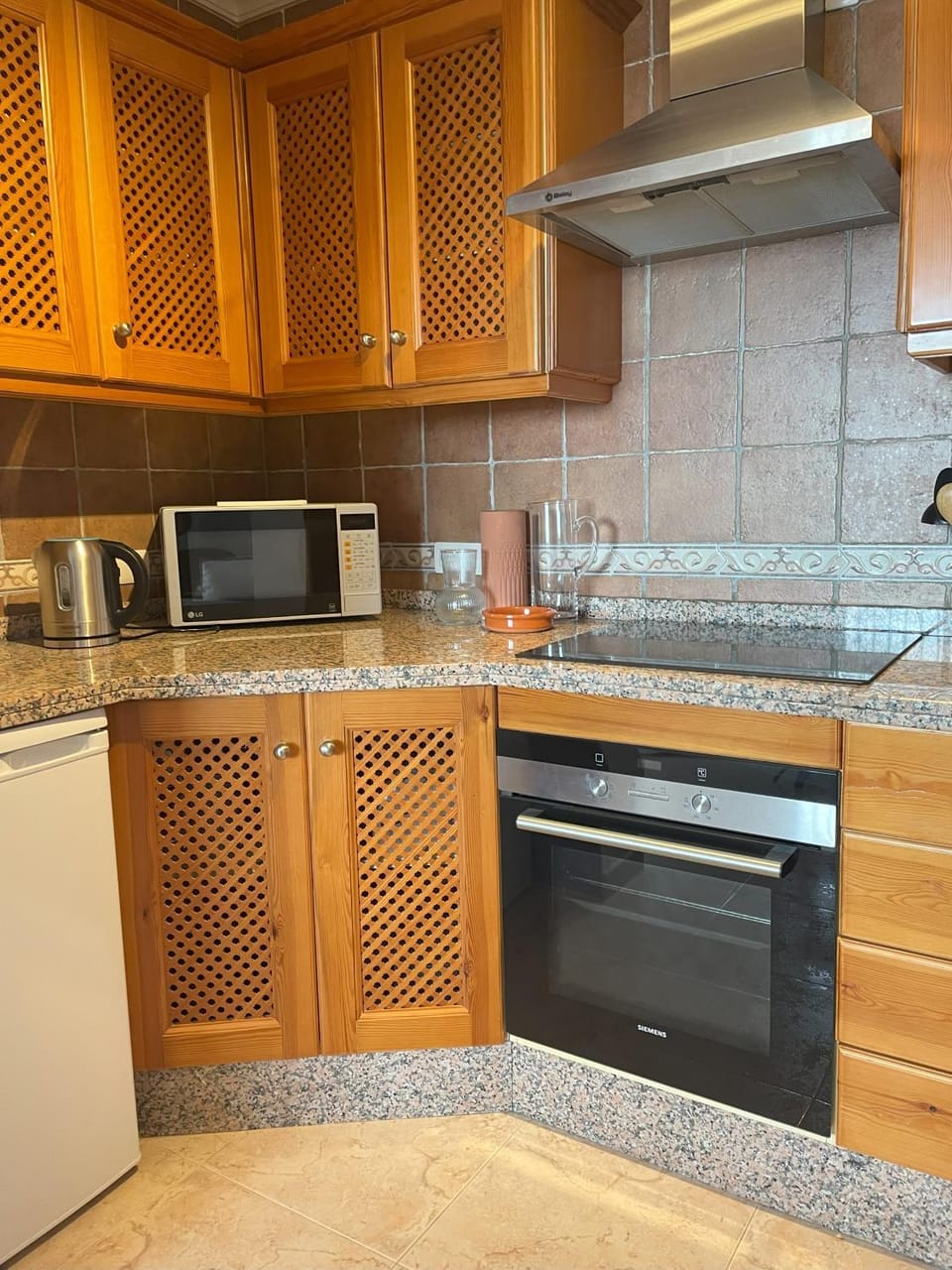 Kitchen or kitchenette, oven, pet friendly, stove, toaster