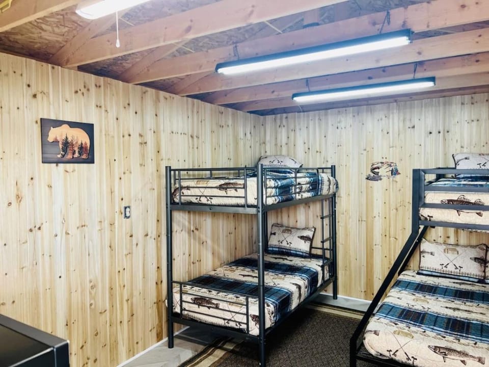 Grayling Bunkhouse at Red-Bow House in Sterling