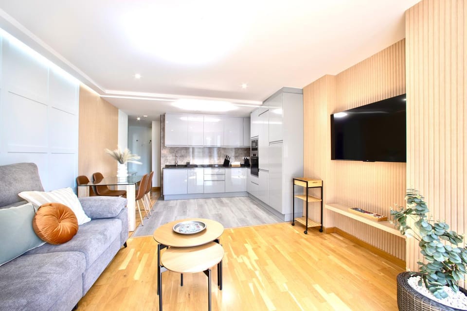 Kitchen or kitchenette, Seating area, Dining area