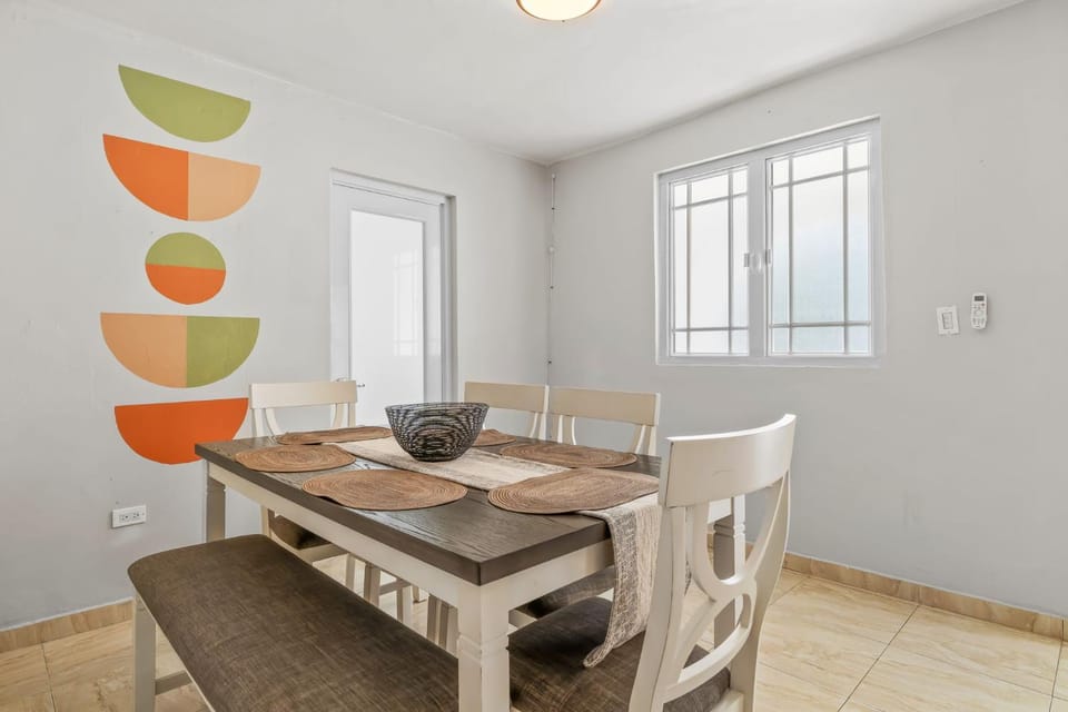 Comfortable Home for 6 Near Airport & Beaches Apartment in Carolina
