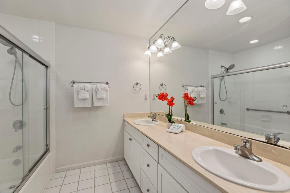 Shower, Bathroom, towels
