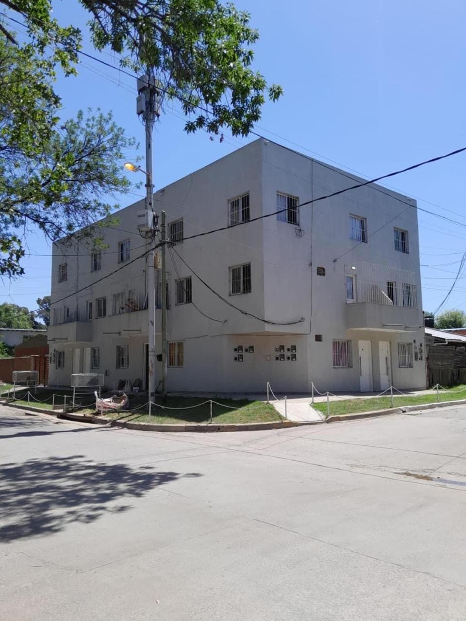 Hospedaje LH Primero A a 15 minutos del aeropuerto de Ezeiza Apartment in Buenos Aires Province