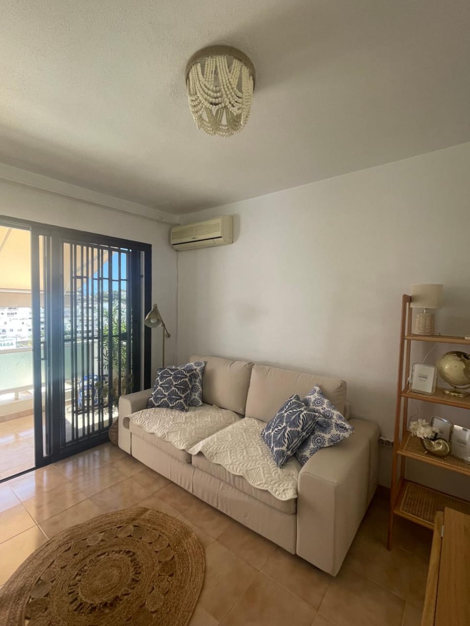 Bed, Balcony/Terrace, Balcony/Terrace, Living room, Photo of the whole room, Seating area, internet, air conditioner