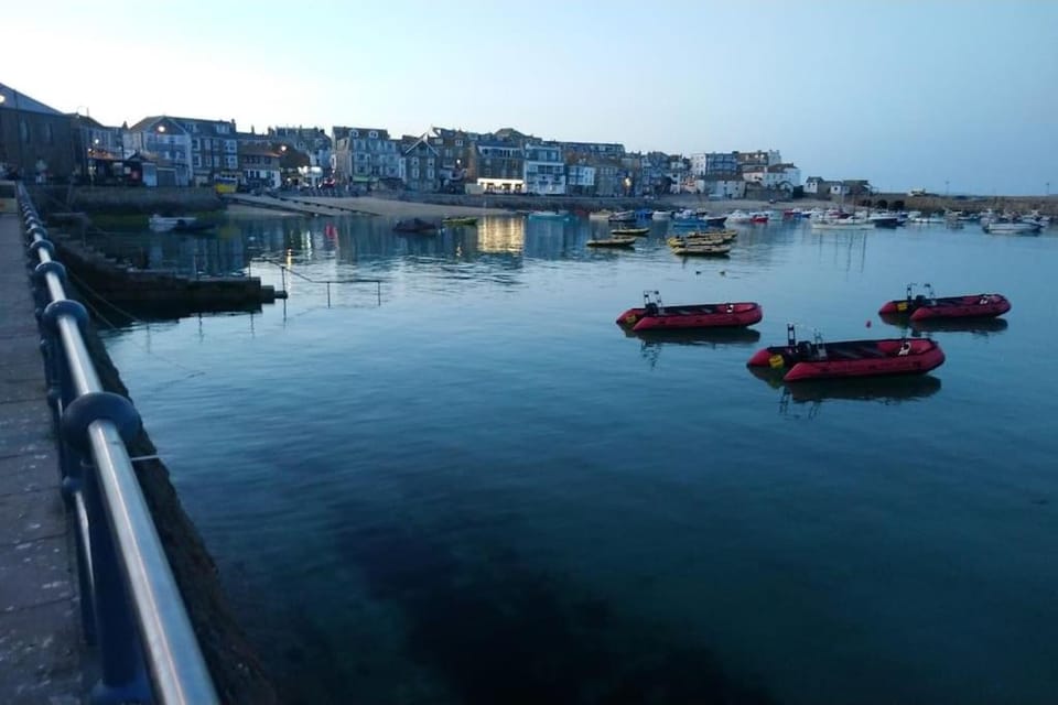 Restaurant/places to eat, Natural landscape, Activities, Sea view, Breakfast