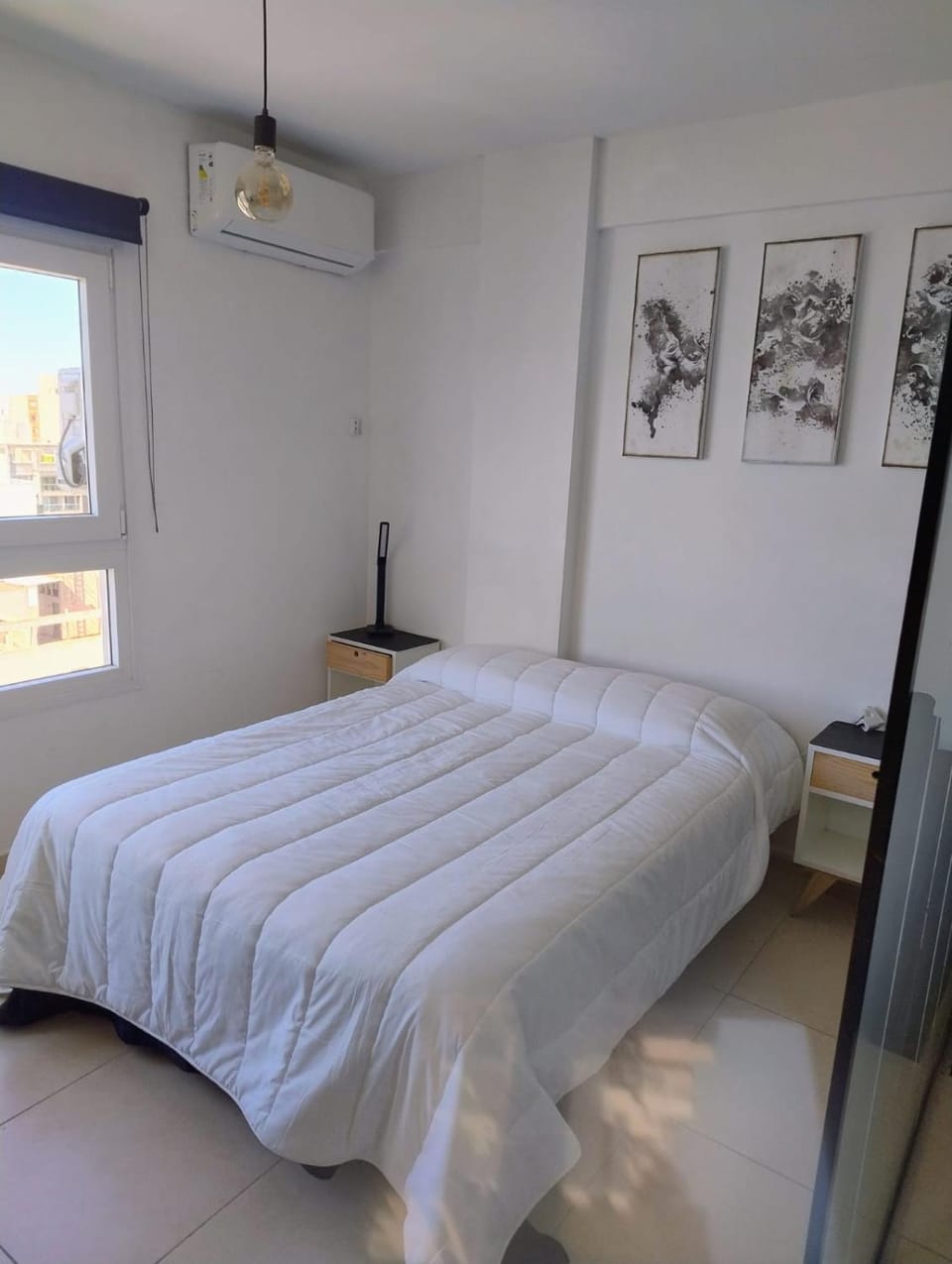 Bed, Photo of the whole room, Bedroom, air conditioner